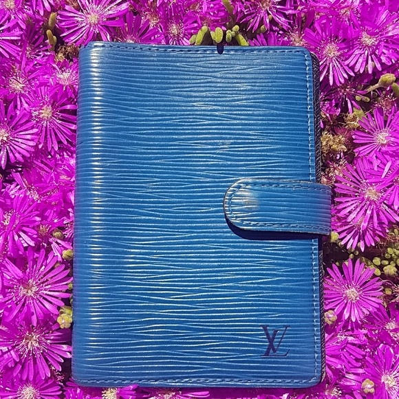 Louis Vuitton Accessories - Authentic Louis Vuitton agenda